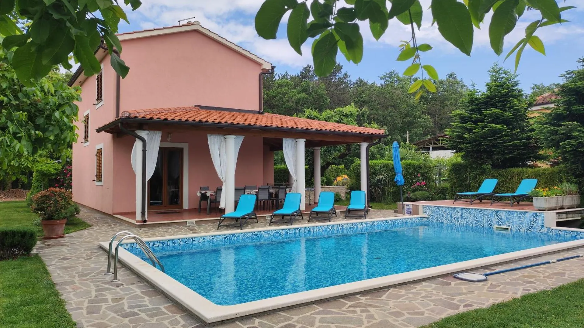 Ferienhaus Valmonida Mit Pool Zminj